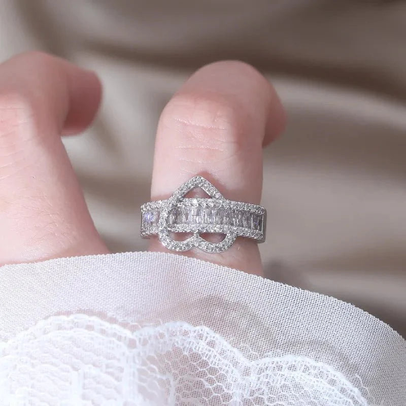 14k Lovers Loop Diamond Heart Ring