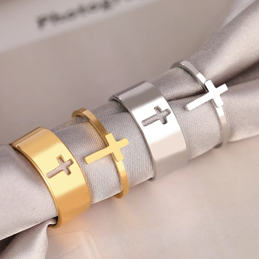 Minimal Couples Cross Rings