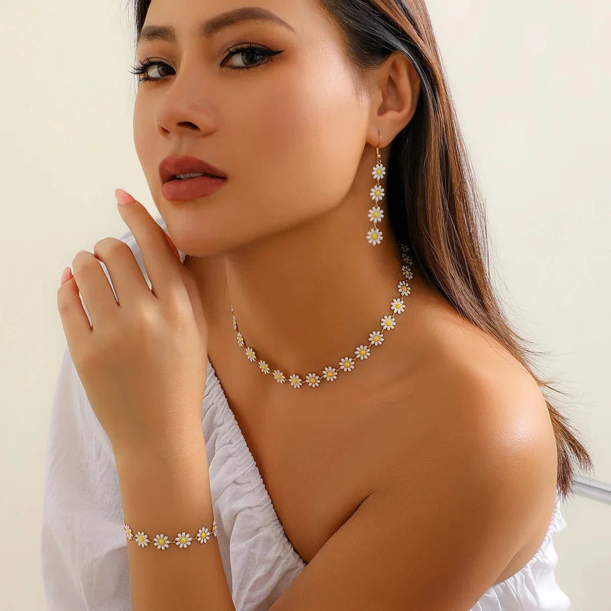 Dainty Floral Daisy Choker Necklace, Bracelet, and Earrings Set