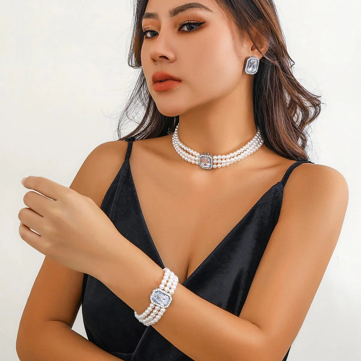 Elegant Pearl Diamond Necklace, Bracelet, and Earring Set